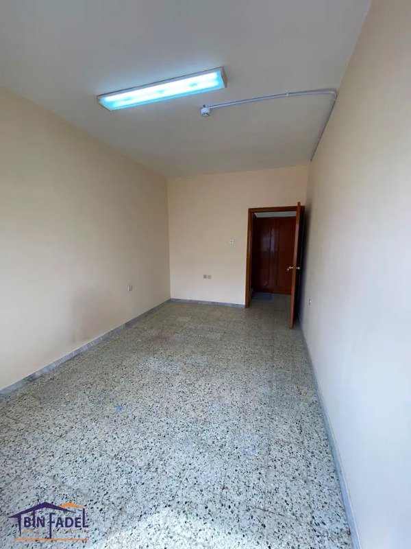 ELEGANT 1 BHK COMMERICAL OFFICE FOR RENT - PRIME LOCATION - ALAIN TOWN CENTER - SHEIKHA SALAMA MOSQUE photo 4