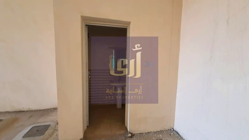 AMAZING OFFER 2WAREHOUSE TOGETHER SIZE 4500SQFT RENT 160K AL SAJJA AREA NEAR CEMENT FACTORY SAJJA photo 3