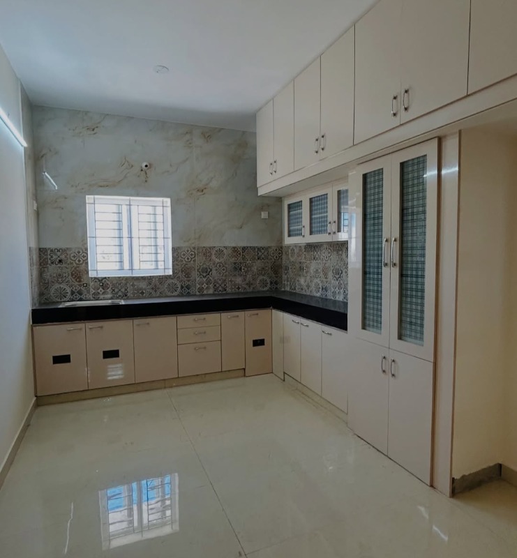 House  for sale  photo 3