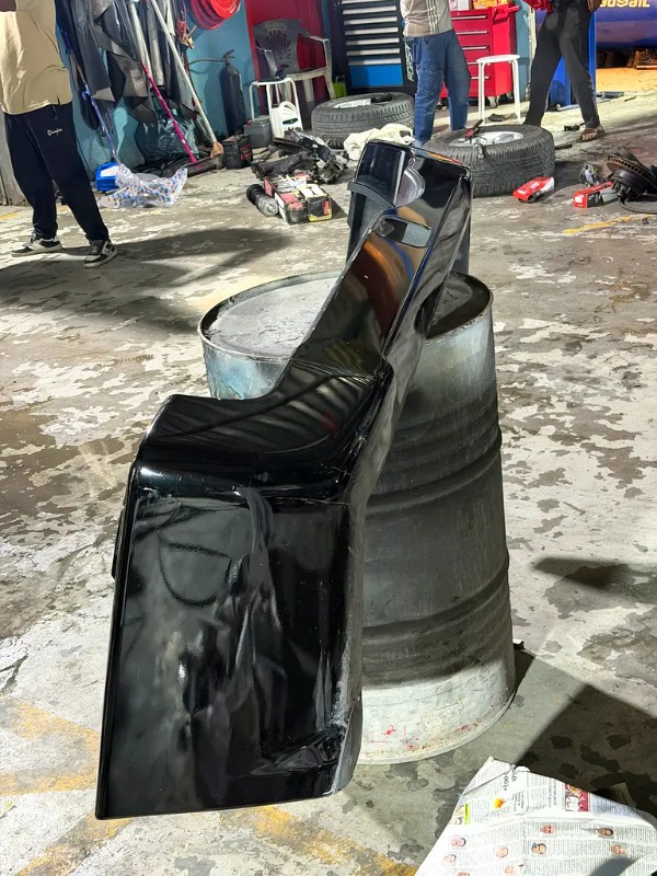 NISSAN VTC ORGINAL BUMPER BLACK photo 2