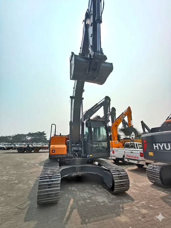 HYUNDAI R215L photo 2