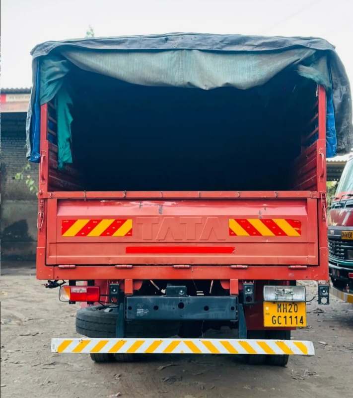 Tata 1212 photo 4
