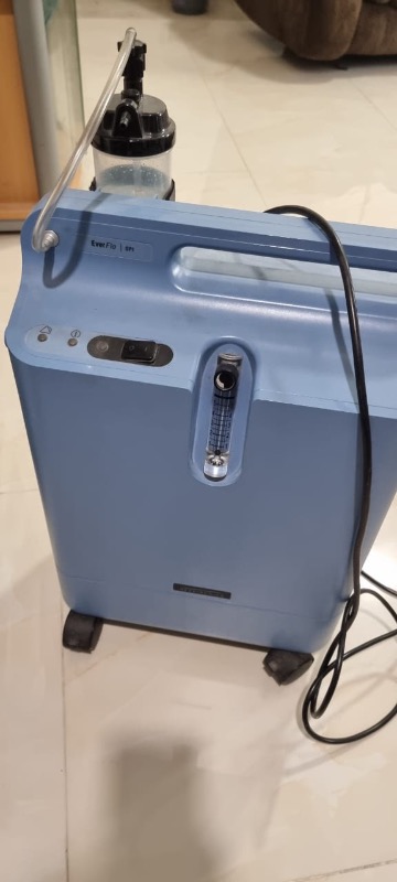 Oxygen Concentrator photo 2