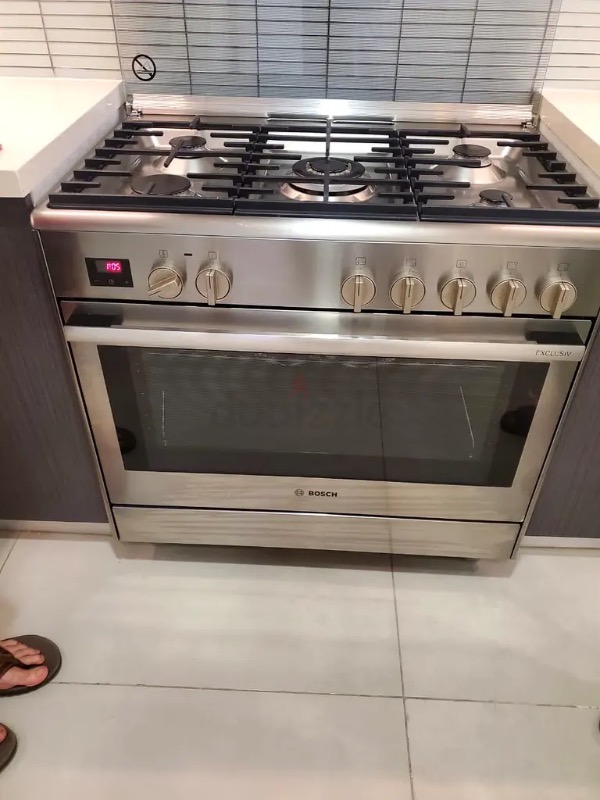 Bosch 8 series 5 burner top gas with electric ovens photo 2