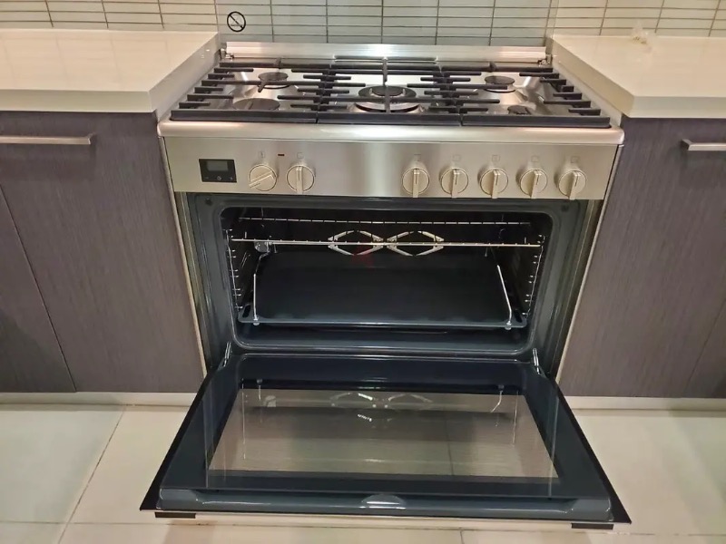 Bosch 8 series 5 burner top gas with electric ovens photo 3