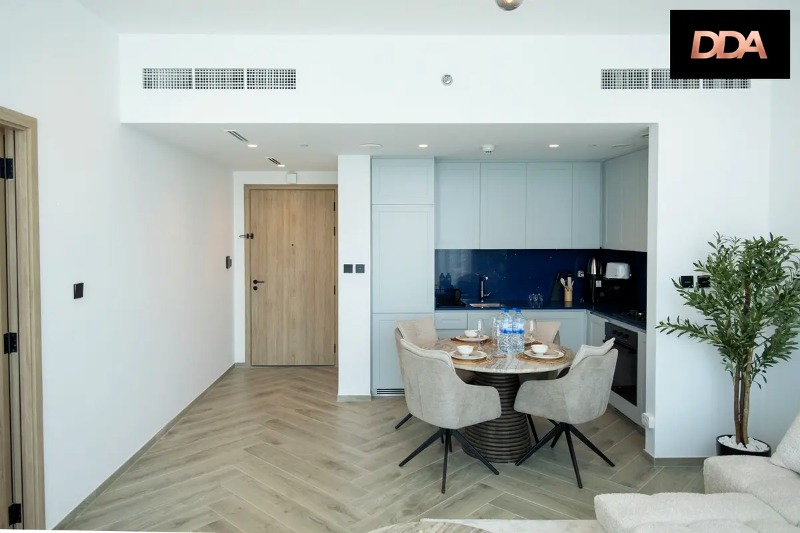 SPACIOUS 1BR | CANAL VIEW | PRIME LOCATION photo 4