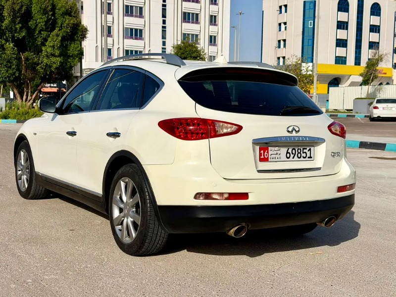 Infiniti QX50 Luxury photo 4