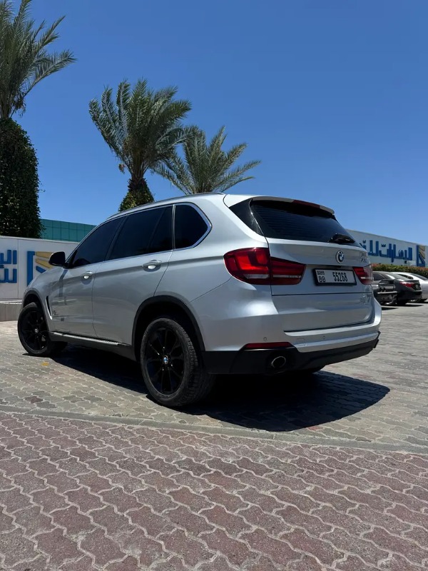 BMW X5 xDrive35i photo 2