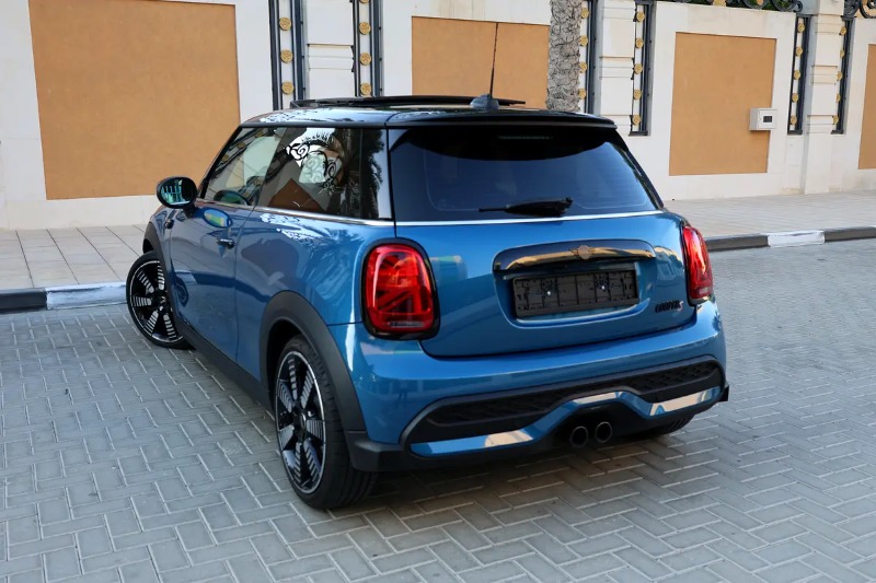 MINI Cooper Cooper S photo 3