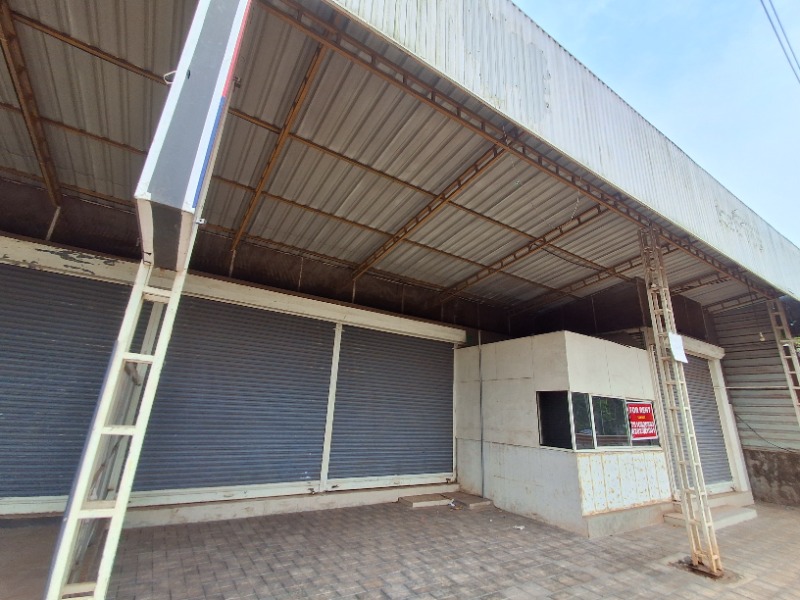 Shop room photo 2