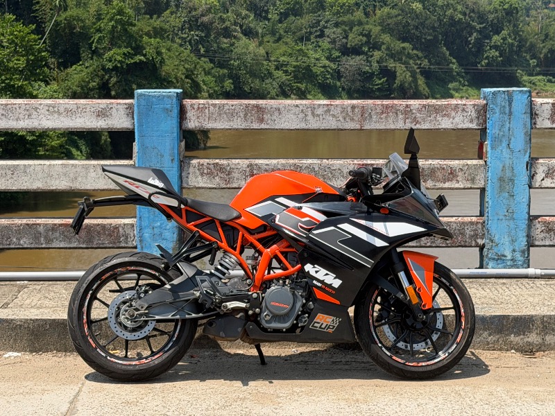 KTM RC 200 photo 3