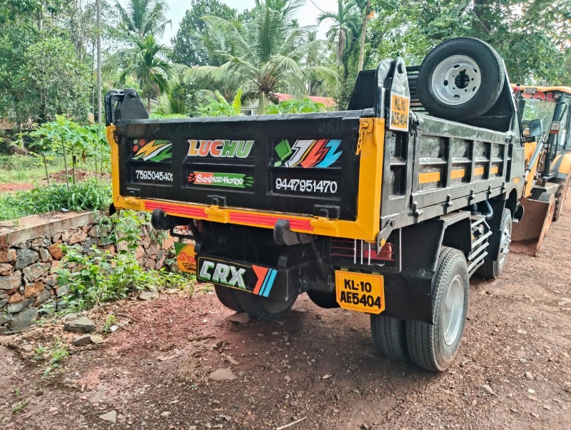 2010 Mahindra Nissan Tipper for Sale| Smooth Power Steering photo 2