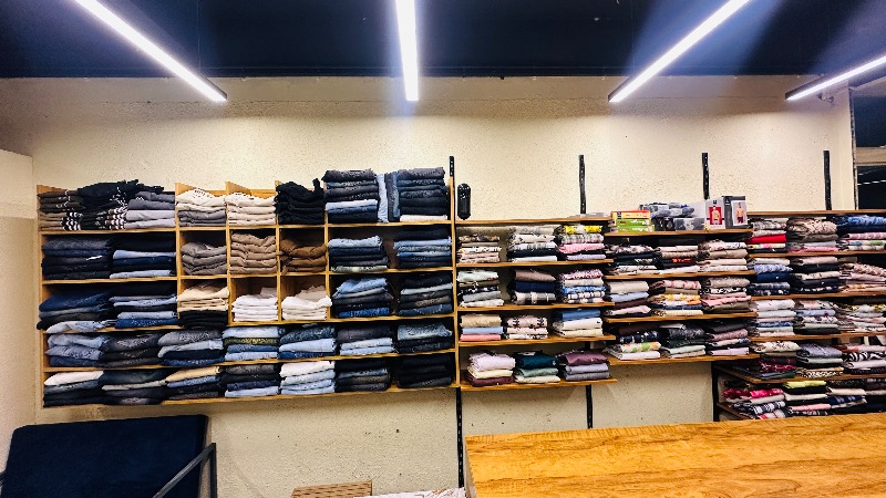 Trial clothing store photo 4