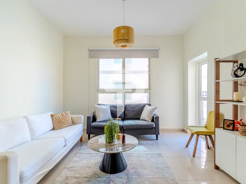 Spacious 1-BR | Vacant | Move-in Ready photo 2