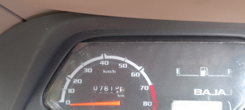 2025 model auto for sale showroom condition vehicle  photo 2