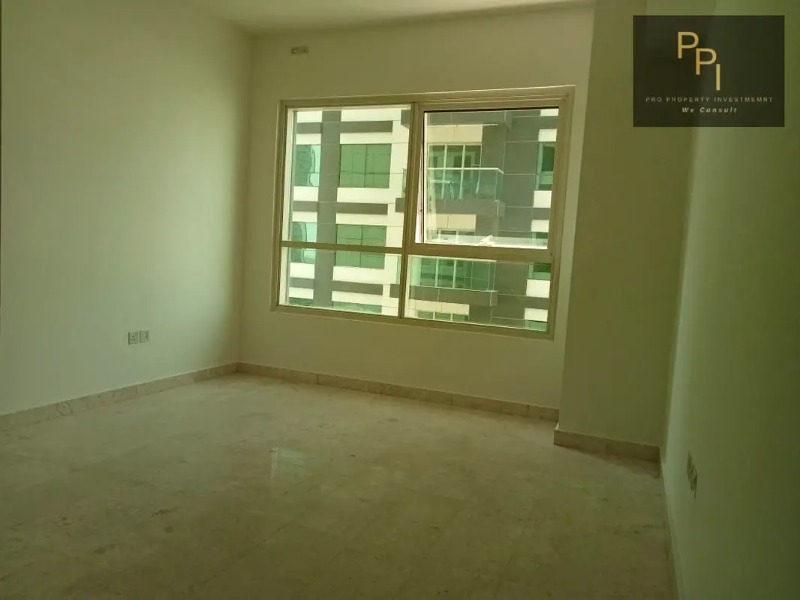 Spacious 1BR with Sea View | Vacant | All Amenities photo 2
