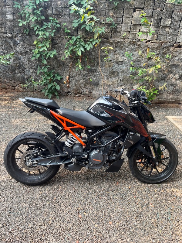KTM Duke photo 3