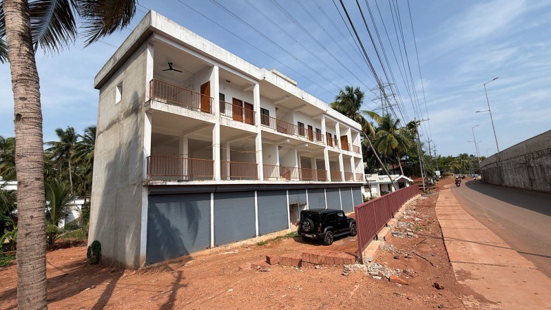 3-Storey Building for Rent – Shops & Apartment Space Available photo 2