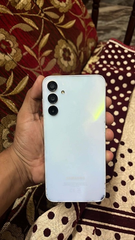 Samsung galaxy a15 photo 4