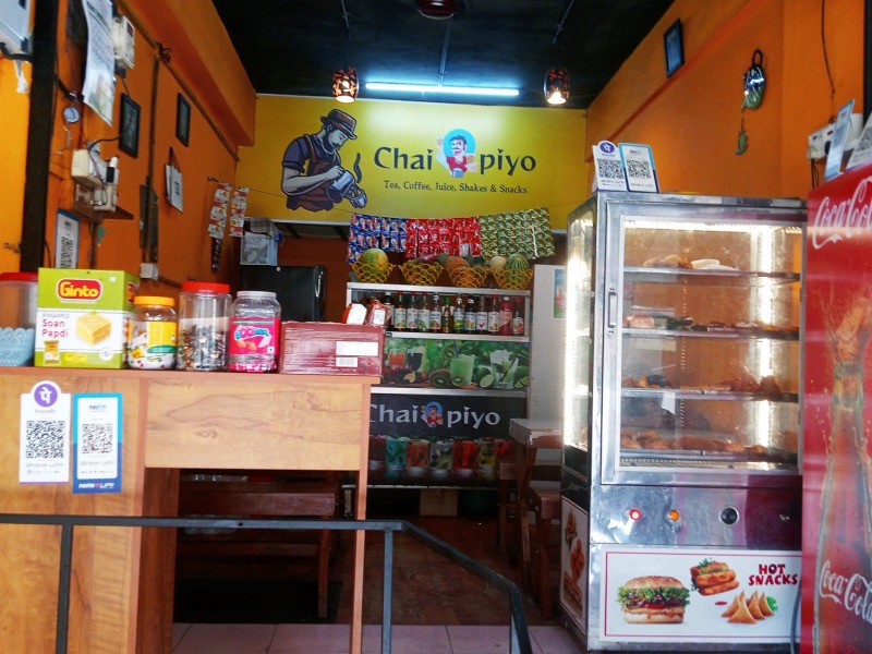 Running Chai & Snacks Shop for Sale photo 3