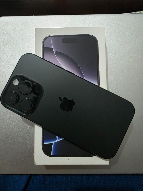 I phone 16 pro 128 gb photo 2