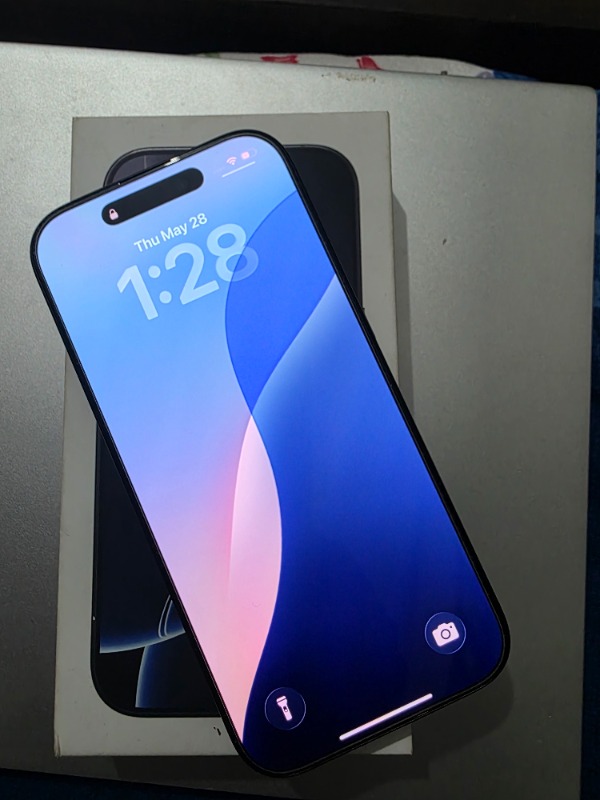 I phone 16 pro 128 gb photo 3
