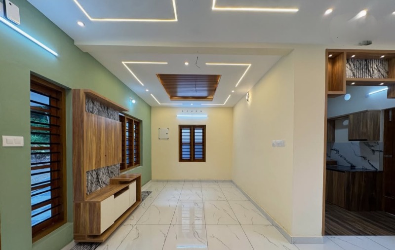 House for sale  photo 2