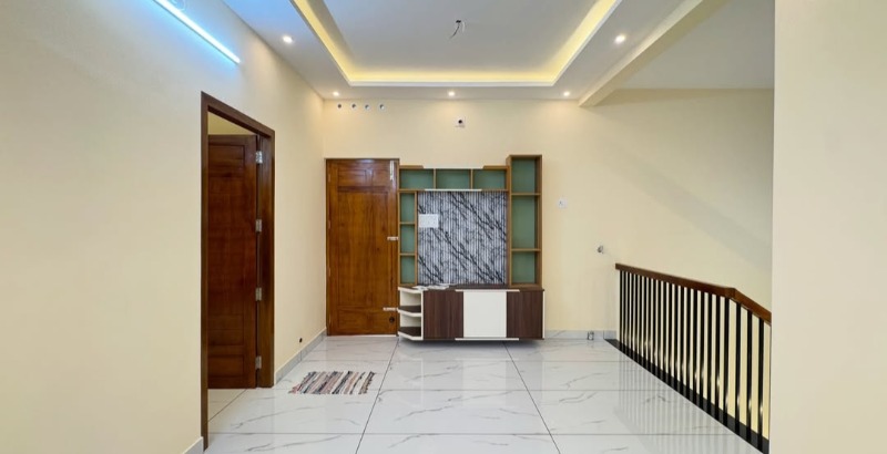House for sale  photo 3