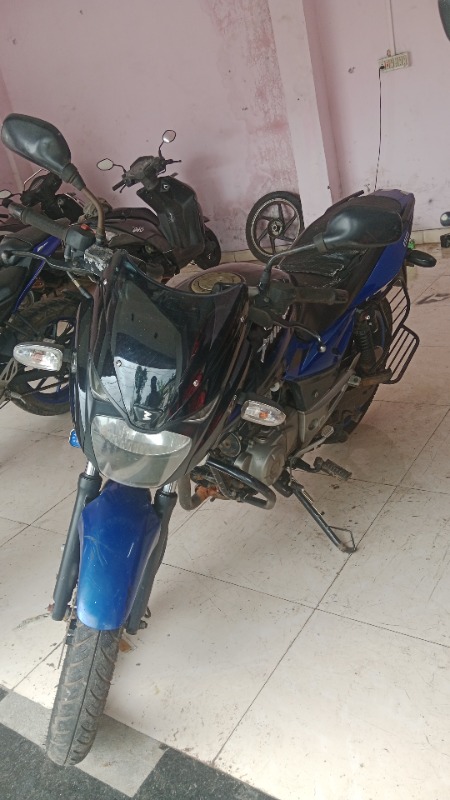 Pulsar150 photo 3