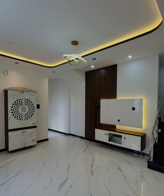 House for sale  photo 2