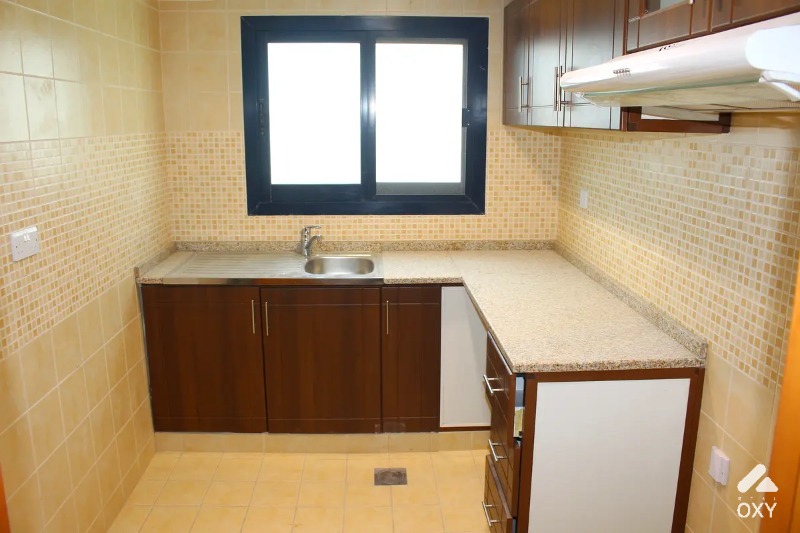 Spacious 2 BR Flat Available photo 4