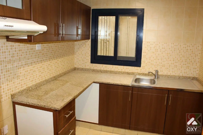 Spacious 2 BR Flat Available photo 4