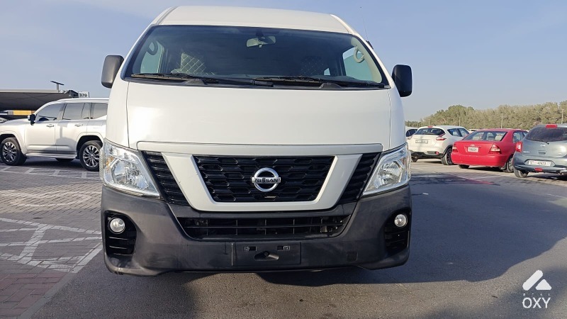 Nissan Urvan Van photo 3