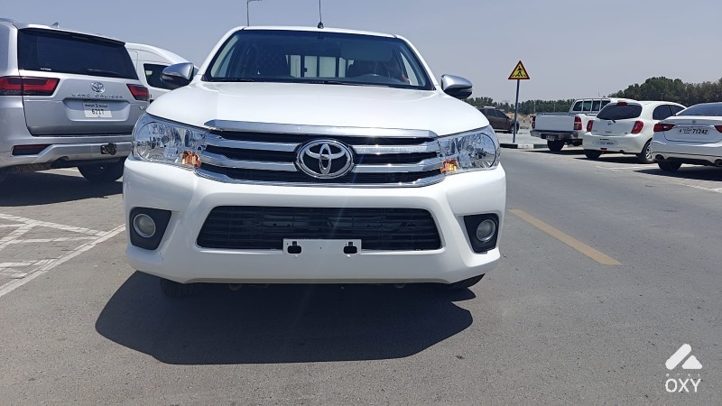Toyota Hilux Double Cabin Pick Up photo 4
