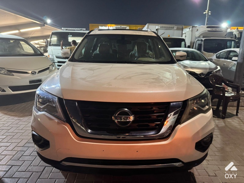 Nissan Pathfinder Hybrid Sunroof  photo 2