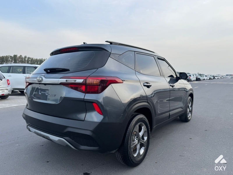 Kia Seltos photo 4