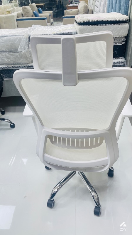 Chair photo 3