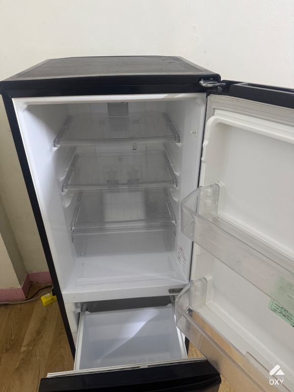 Refrigerator  photo 2