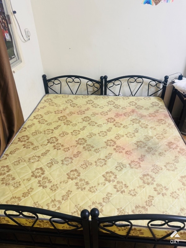 Cot and bed  photo 2