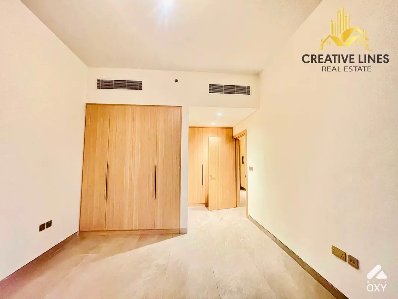 Brand New || 1 bedroom Apartment || fully Fitted Kitchen || Luxury Amenities || Prime location photo 3