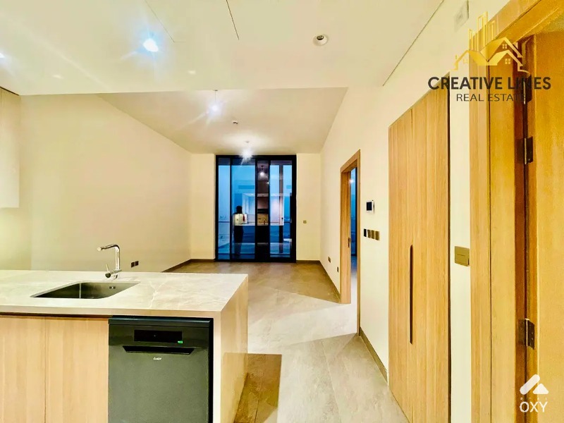 Brand New || 1 bedroom Apartment || fully Fitted Kitchen || Luxury Amenities || Prime location photo 4
