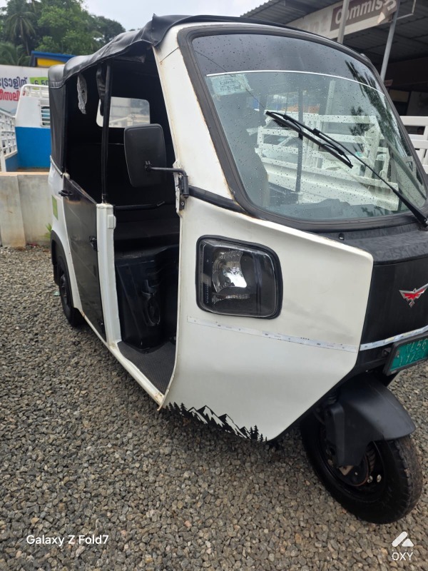 Montra ev ev photo 2