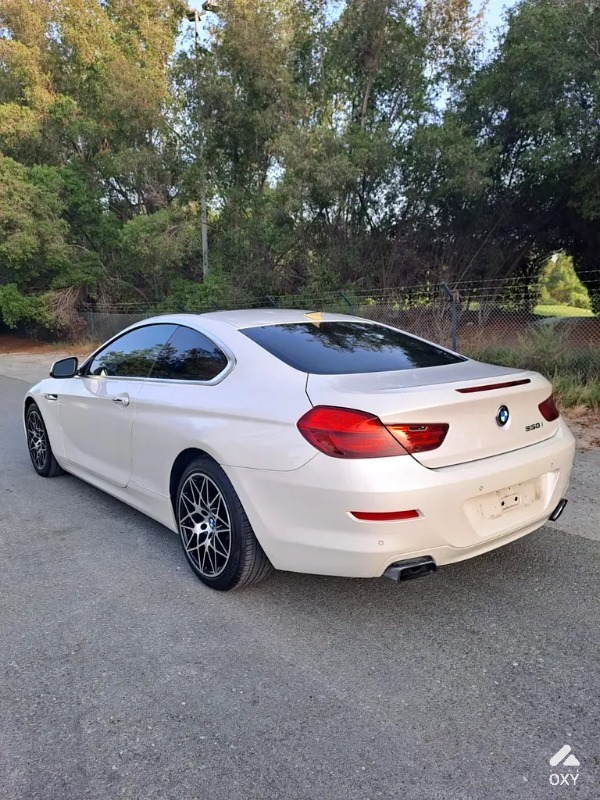 BMW 6-Series 650i photo 4