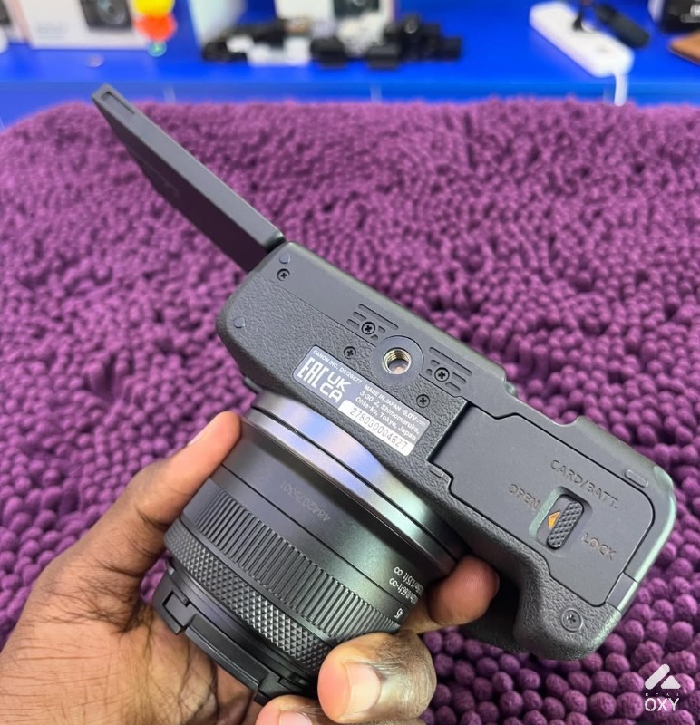 CANON R50 photo 4