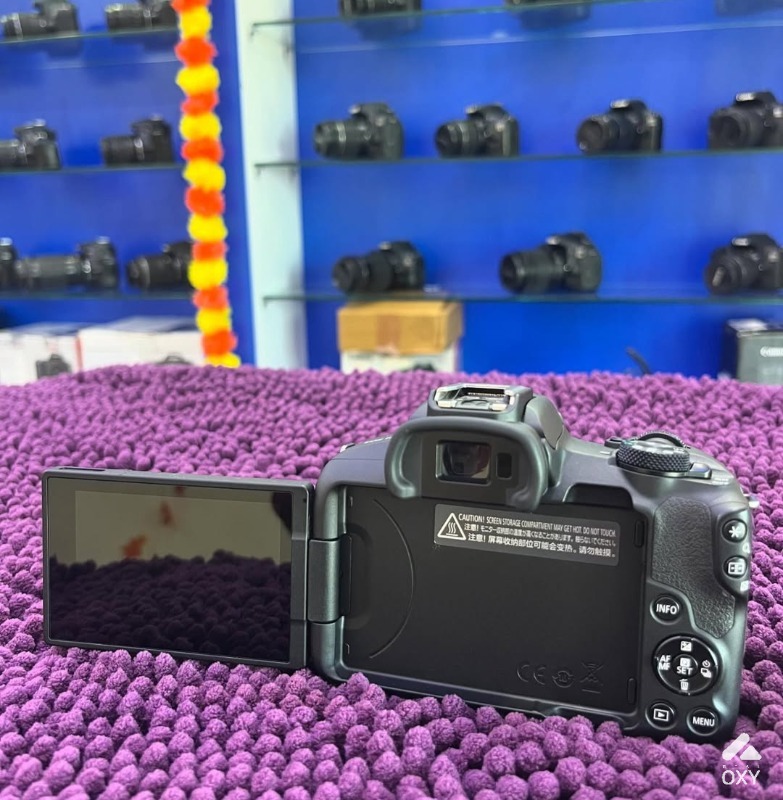 CANON R50 photo 3