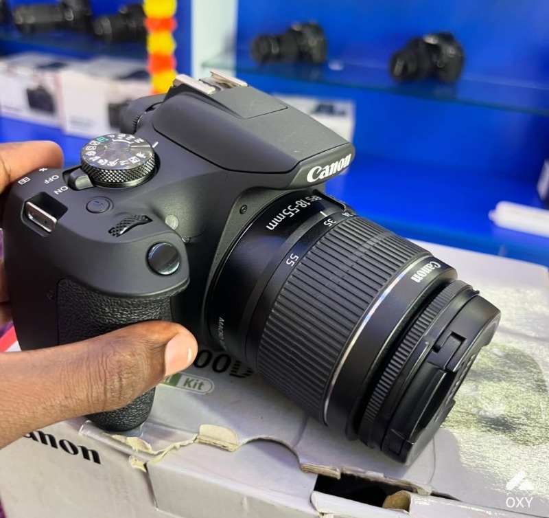 CANON 2000D photo 2