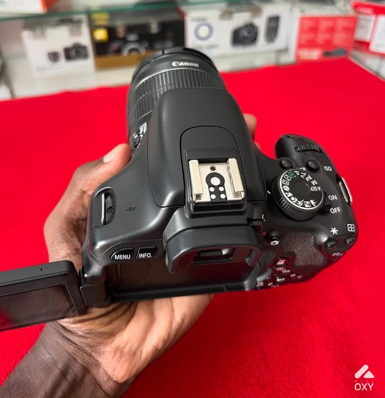 CANON 600D photo 3