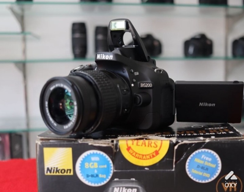 NIKON D5200 photo 2