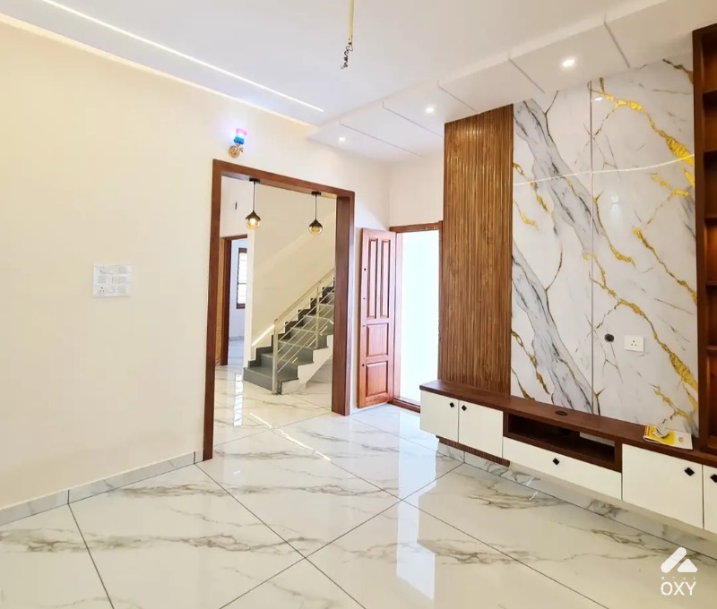 House for sale  photo 2