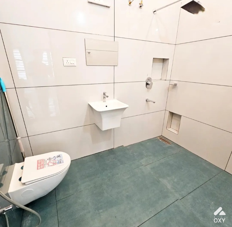 House for sale  photo 2
